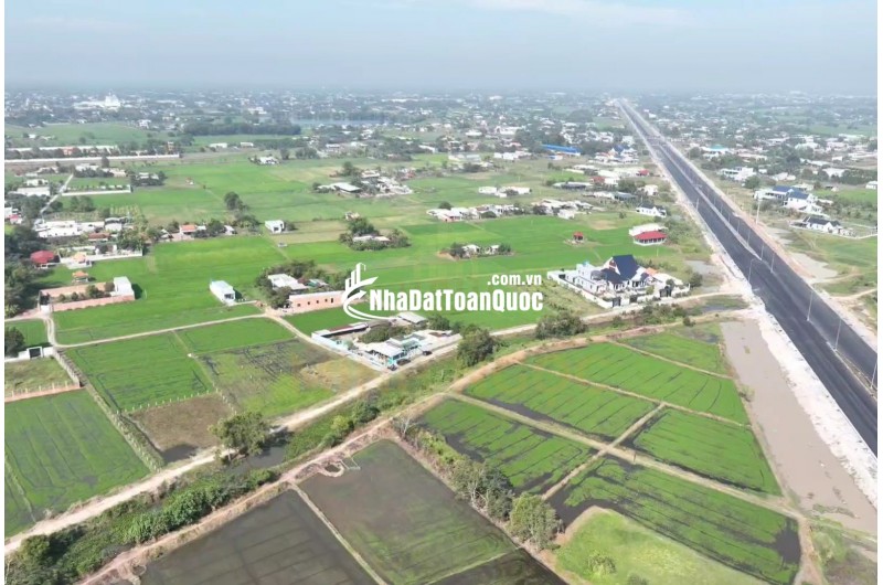 CẦN BÁN GẤP 5 LÔ ĐẤT NỀN XÃ ĐỨC HÒA, LONG AN – NGAY TRỤC ĐT.823D